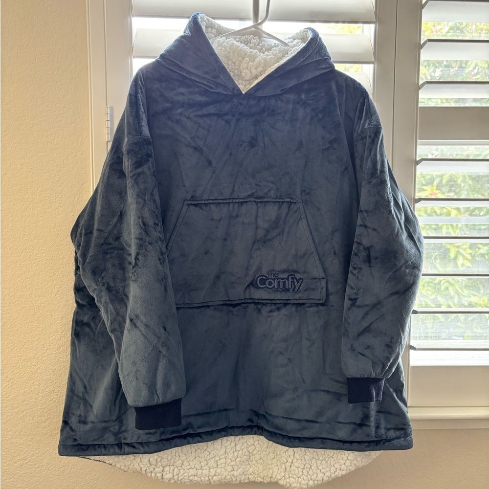 Comfy USA Blue Hoodie Blanket